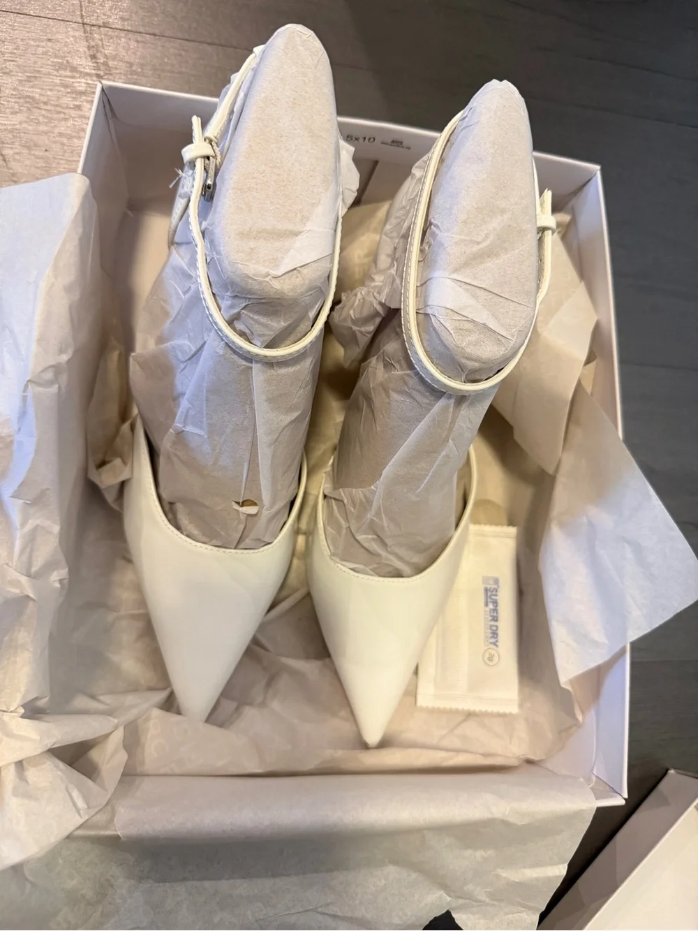 Marc Fisher White Heels - just bought in May, only worn once